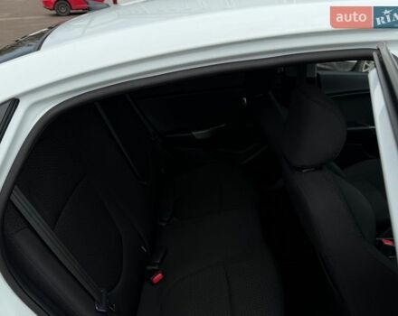 Білий Кіа Ріо, об'ємом двигуна 1.4 л та пробігом 139 тис. км за 8200 $, фото 37 на Automoto.ua