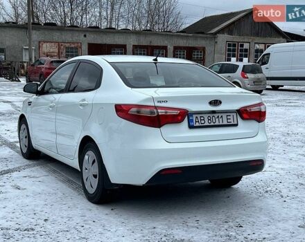 Белый Киа Рио, объемом двигателя 1.4 л и пробегом 125 тыс. км за 8300 $, фото 6 на Automoto.ua