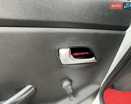 Белый Киа Рио, объемом двигателя 1.4 л и пробегом 246 тыс. км за 6550 $, фото 18 на Automoto.ua