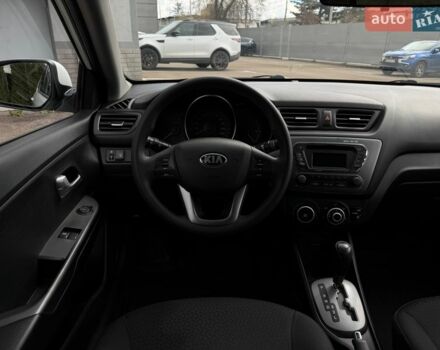 Білий Кіа Ріо, об'ємом двигуна 1.4 л та пробігом 139 тис. км за 8200 $, фото 32 на Automoto.ua