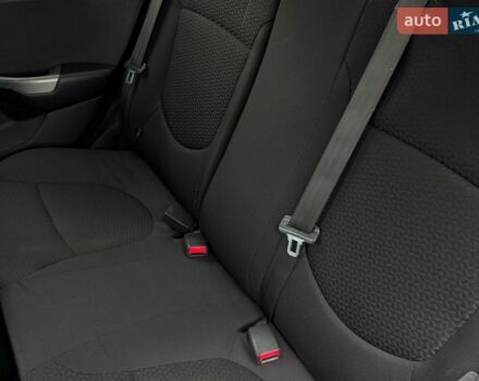 Білий Кіа Ріо, об'ємом двигуна 1.4 л та пробігом 139 тис. км за 8200 $, фото 35 на Automoto.ua