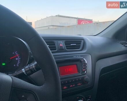 Белый Киа Рио, объемом двигателя 1.4 л и пробегом 216 тыс. км за 8555 $, фото 10 на Automoto.ua