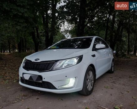 Белый Киа Рио, объемом двигателя 1.59 л и пробегом 172 тыс. км за 9000 $, фото 1 на Automoto.ua