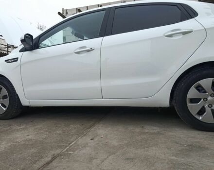 Белый Киа Рио, объемом двигателя 1.4 л и пробегом 110 тыс. км за 8500 $, фото 2 на Automoto.ua