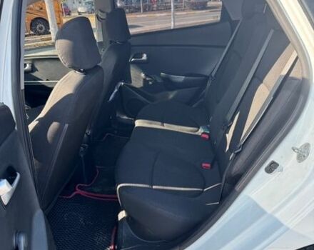 Білий Кіа Ріо, об'ємом двигуна 1.4 л та пробігом 252 тис. км за 6300 $, фото 7 на Automoto.ua