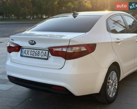 Белый Киа Рио, объемом двигателя 1.4 л и пробегом 185 тыс. км за 6700 $, фото 8 на Automoto.ua