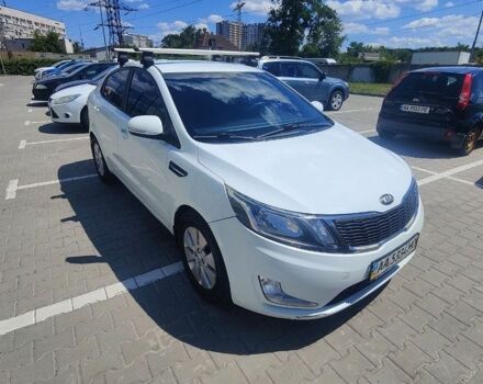 Белый Киа Рио, объемом двигателя 1.59 л и пробегом 130 тыс. км за 7400 $, фото 4 на Automoto.ua