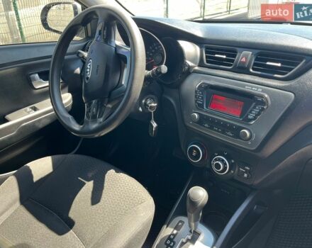 Белый Киа Рио, объемом двигателя 1.4 л и пробегом 178 тыс. км за 6800 $, фото 7 на Automoto.ua