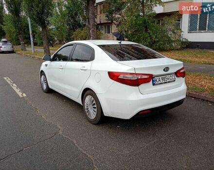 Белый Киа Рио, объемом двигателя 1.4 л и пробегом 250 тыс. км за 7800 $, фото 2 на Automoto.ua