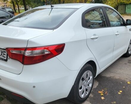 Белый Киа Рио, объемом двигателя 1.4 л и пробегом 153 тыс. км за 8300 $, фото 3 на Automoto.ua