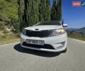 Белый Киа Рио, объемом двигателя 1.59 л и пробегом 185 тыс. км за 8000 $, фото 4 на Automoto.ua