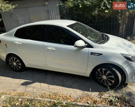 Белый Киа Рио, объемом двигателя 1.4 л и пробегом 94 тыс. км за 8700 $, фото 3 на Automoto.ua