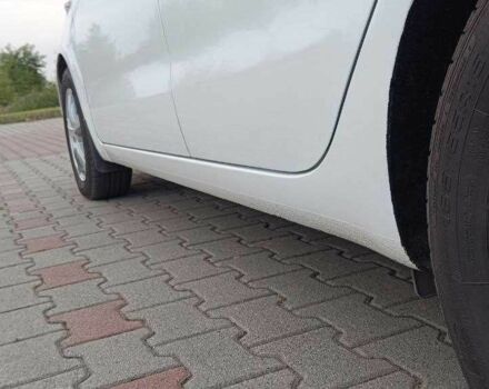 Білий Кіа Ріо, об'ємом двигуна 1.4 л та пробігом 99 тис. км за 9000 $, фото 10 на Automoto.ua
