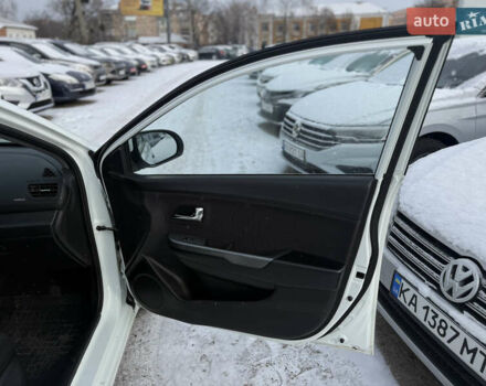 Белый Киа Рио, объемом двигателя 1.6 л и пробегом 148 тыс. км за 7800 $, фото 18 на Automoto.ua