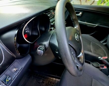Білий Кіа Ріо, об'ємом двигуна 1.4 л та пробігом 152 тис. км за 7300 $, фото 12 на Automoto.ua