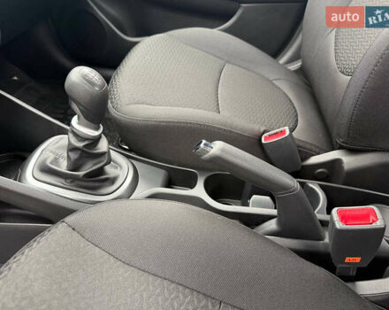 Белый Киа Рио, объемом двигателя 1.4 л и пробегом 23 тыс. км за 9900 $, фото 20 на Automoto.ua