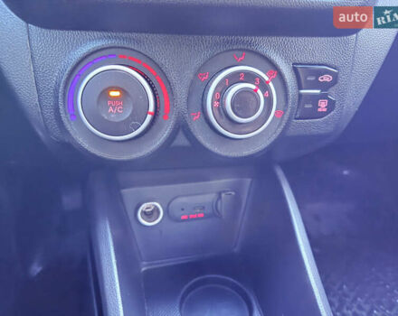 Белый Киа Рио, объемом двигателя 1.4 л и пробегом 250 тыс. км за 5700 $, фото 28 на Automoto.ua