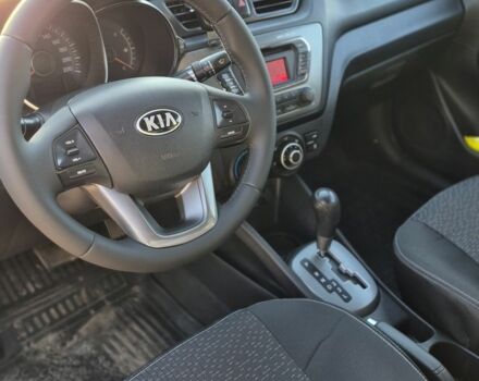 Белый Киа Рио, объемом двигателя 1.4 л и пробегом 212 тыс. км за 6999 $, фото 5 на Automoto.ua