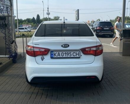 Белый Киа Рио, объемом двигателя 1.4 л и пробегом 255 тыс. км за 7000 $, фото 3 на Automoto.ua
