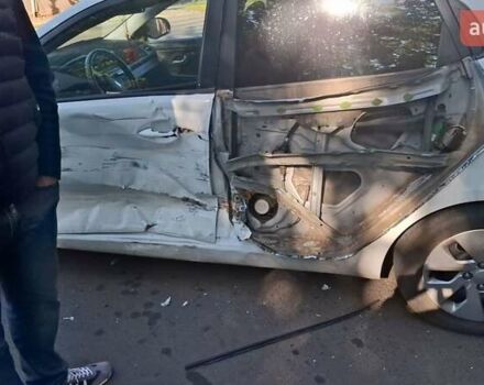 Белый Киа Рио, объемом двигателя 1.4 л и пробегом 108 тыс. км за 4000 $, фото 14 на Automoto.ua