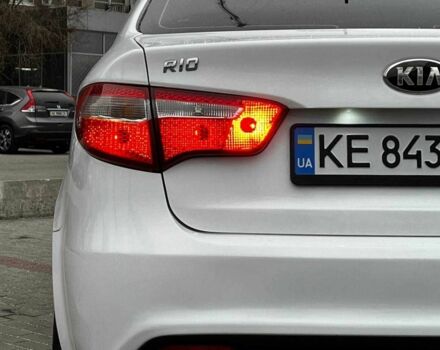 Белый Киа Рио, объемом двигателя 1.4 л и пробегом 125 тыс. км за 8000 $, фото 7 на Automoto.ua