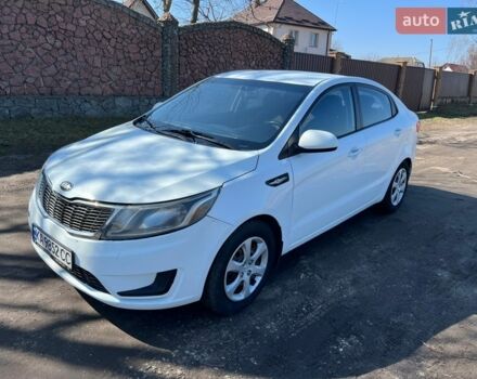 Білий Кіа Ріо, об'ємом двигуна 1.4 л та пробігом 210 тис. км за 5800 $, фото 3 на Automoto.ua