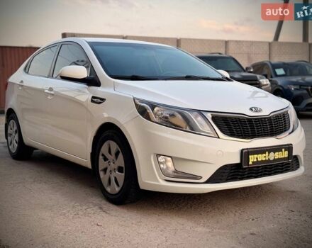 Белый Киа Рио, объемом двигателя 1.4 л и пробегом 73 тыс. км за 7950 $, фото 4 на Automoto.ua
