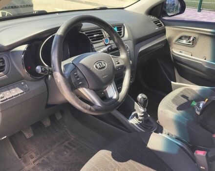 Белый Киа Рио, объемом двигателя 1.59 л и пробегом 130 тыс. км за 7400 $, фото 47 на Automoto.ua