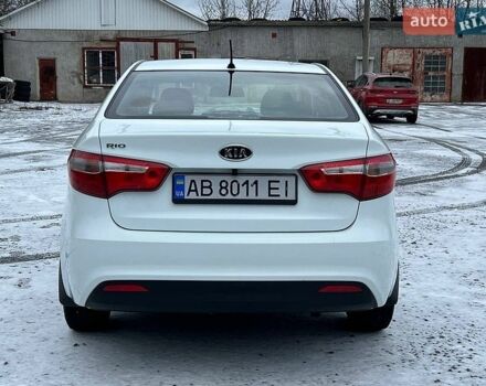 Белый Киа Рио, объемом двигателя 1.4 л и пробегом 125 тыс. км за 8300 $, фото 5 на Automoto.ua