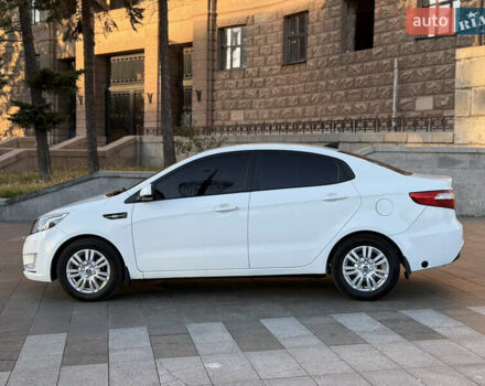 Белый Киа Рио, объемом двигателя 1.4 л и пробегом 185 тыс. км за 6700 $, фото 6 на Automoto.ua