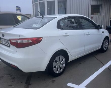Белый Киа Рио, объемом двигателя 1.4 л и пробегом 180 тыс. км за 8000 $, фото 2 на Automoto.ua