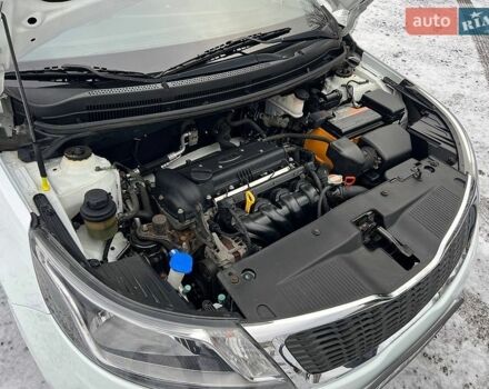 Белый Киа Рио, объемом двигателя 1.4 л и пробегом 125 тыс. км за 8300 $, фото 33 на Automoto.ua