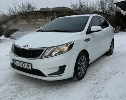 Белый Киа Рио, объемом двигателя 1.4 л и пробегом 211 тыс. км за 6950 $, фото 2 на Automoto.ua