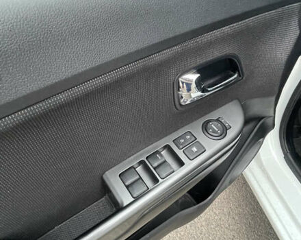 Білий Кіа Ріо, об'ємом двигуна 1.6 л та пробігом 125 тис. км за 8200 $, фото 8 на Automoto.ua