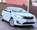 Белый Киа Рио, объемом двигателя 1.4 л и пробегом 250 тыс. км за 5700 $, фото 1 на Automoto.ua