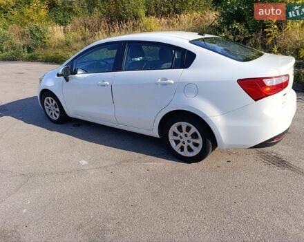 Белый Киа Рио, объемом двигателя 1.6 л и пробегом 160 тыс. км за 8000 $, фото 4 на Automoto.ua