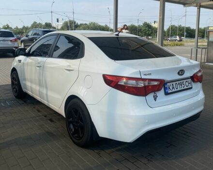 Белый Киа Рио, объемом двигателя 1.4 л и пробегом 255 тыс. км за 7000 $, фото 4 на Automoto.ua