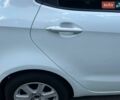 Білий Кіа Ріо, об'ємом двигуна 1.4 л та пробігом 132 тис. км за 6600 $, фото 14 на Automoto.ua