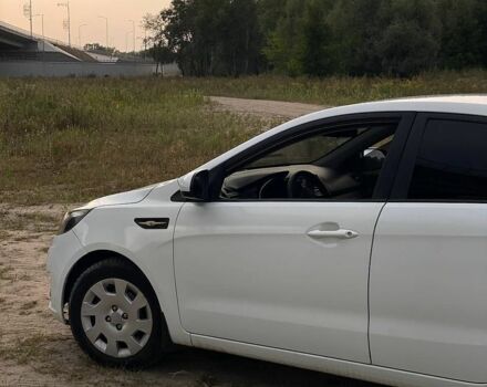 Білий Кіа Ріо, об'ємом двигуна 1.4 л та пробігом 258 тис. км за 6200 $, фото 6 на Automoto.ua