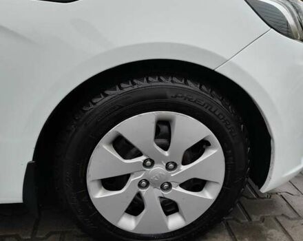 Белый Киа Рио, объемом двигателя 1.4 л и пробегом 91 тыс. км за 8400 $, фото 17 на Automoto.ua