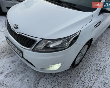 Белый Киа Рио, объемом двигателя 1.6 л и пробегом 148 тыс. км за 7800 $, фото 8 на Automoto.ua