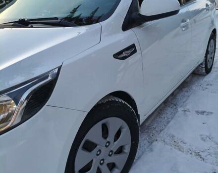 Белый Киа Рио, объемом двигателя 1.4 л и пробегом 144 тыс. км за 7700 $, фото 2 на Automoto.ua