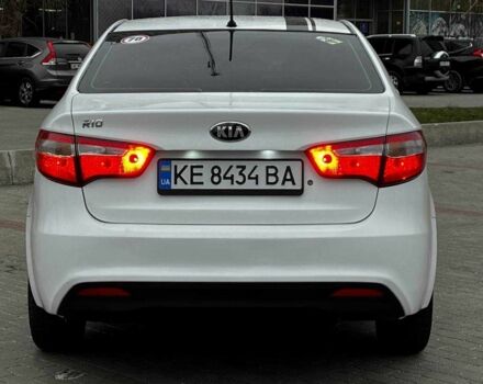 Белый Киа Рио, объемом двигателя 1.4 л и пробегом 125 тыс. км за 8000 $, фото 4 на Automoto.ua