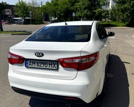 Белый Киа Рио, объемом двигателя 1.4 л и пробегом 222 тыс. км за 6900 $, фото 4 на Automoto.ua