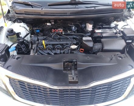 Белый Киа Рио, объемом двигателя 1.4 л и пробегом 82 тыс. км за 8000 $, фото 6 на Automoto.ua