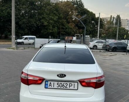 Белый Киа Рио, объемом двигателя 1.6 л и пробегом 243 тыс. км за 5735 $, фото 5 на Automoto.ua