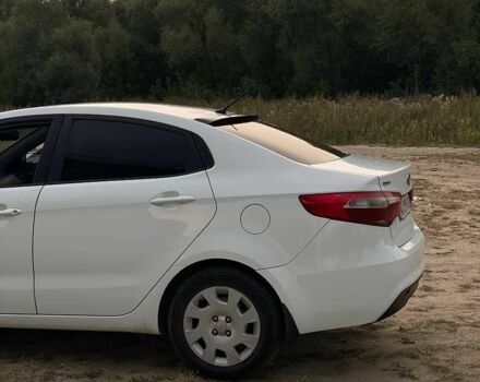 Білий Кіа Ріо, об'ємом двигуна 1.4 л та пробігом 258 тис. км за 6200 $, фото 3 на Automoto.ua