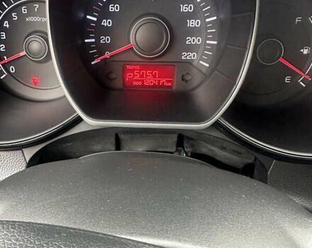 Білий Кіа Ріо, об'ємом двигуна 1.4 л та пробігом 121 тис. км за 8700 $, фото 10 на Automoto.ua