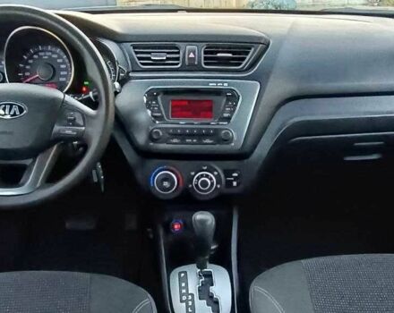 Білий Кіа Ріо, об'ємом двигуна 1.4 л та пробігом 99 тис. км за 9000 $, фото 16 на Automoto.ua
