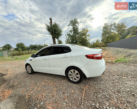 Белый Киа Рио, объемом двигателя 1.4 л и пробегом 299 тыс. км за 6100 $, фото 22 на Automoto.ua
